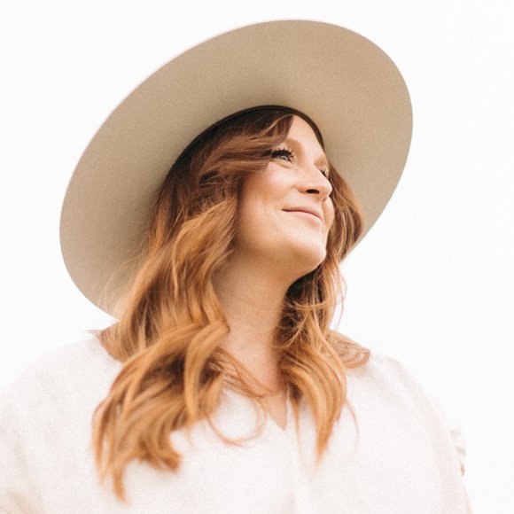 Meet your Posher, Molly - Picture 1 of 1